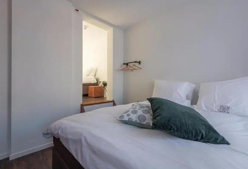 Perhehuone, Hostellerie Horst