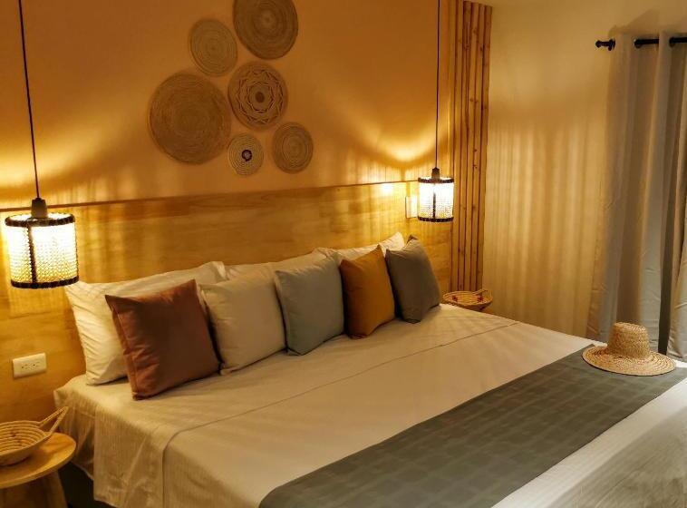 Номер Deluxe Кровать Кинг, La Martina Hotel Boutique