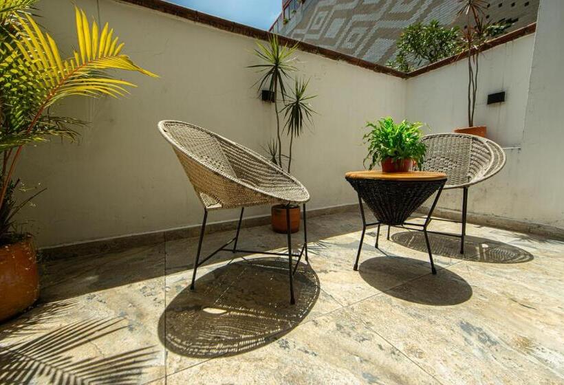 Номер Стандарт с Балконом, La Martina Hotel Boutique