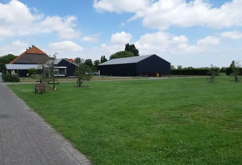 Standard Tent, Lodge 61 Hotel Aan Het Water