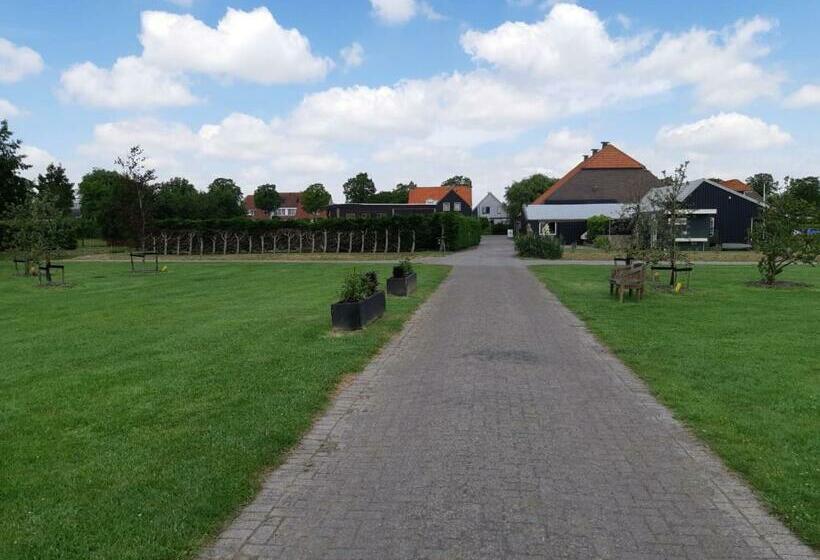 Standard Tent, Lodge 61 Hotel Aan Het Water