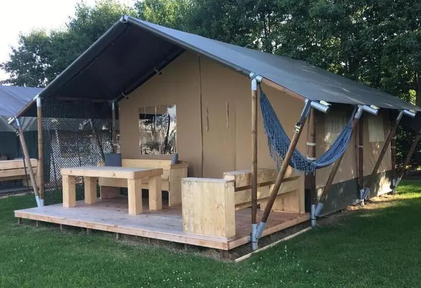 Standard Tent, Lodge 61 Hotel Aan Het Water