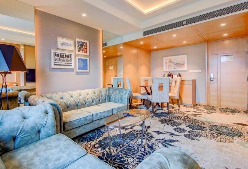 Люкс, Radisson Blu Gorakhpur