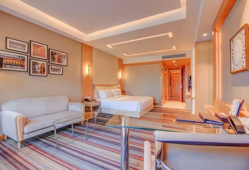 バルコニー付きデラックスルーム, Radisson Blu Gorakhpur