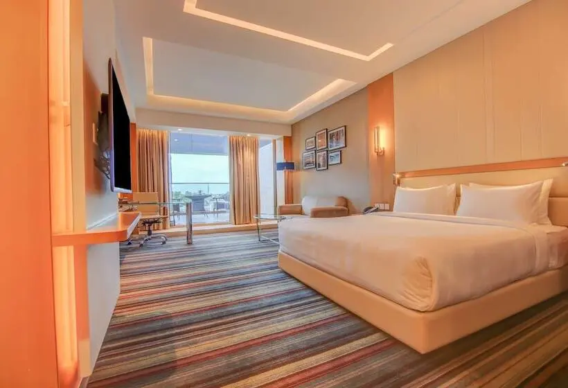 バルコニー付きデラックスルーム, Radisson Blu Gorakhpur