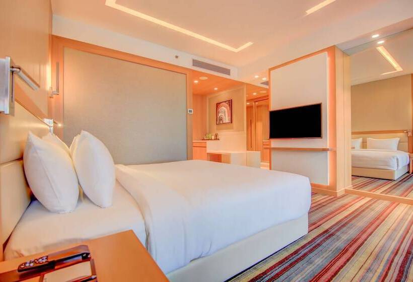 带阳台的豪华间, Radisson Blu Gorakhpur