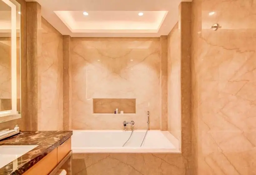 スイート, Radisson Blu Gorakhpur