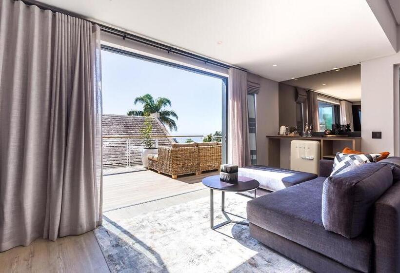 디럭스 룸 킹사이즈 침대, The Junction Boutique