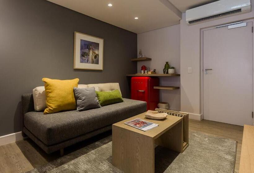 디럭스 스위트 킹 침대, The Junction Boutique