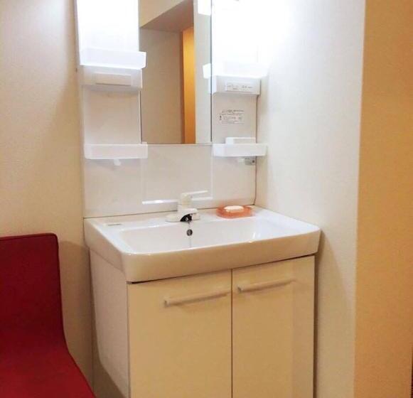 סטודיו משפחתי, Mikawa House Osaka Castle