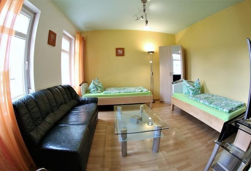 패밀리 룸, Pension Jung