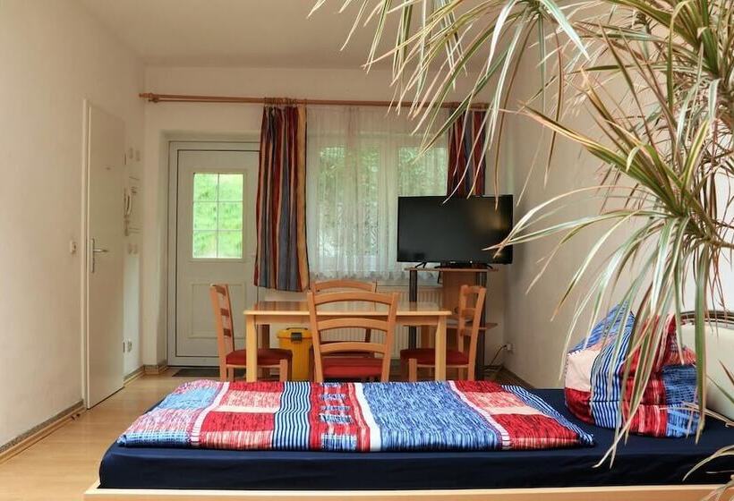 스탠다드 트리플 룸, Pension Jung