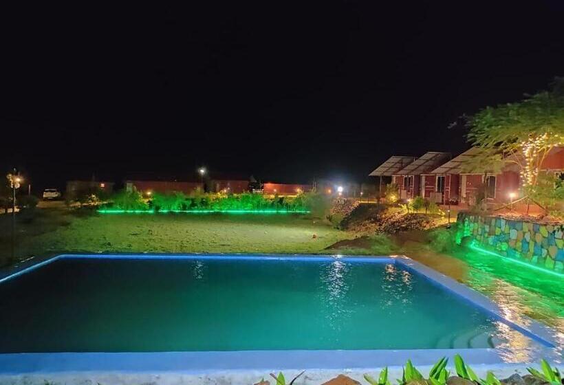 اتاق لوکس, Mysticstays Resort