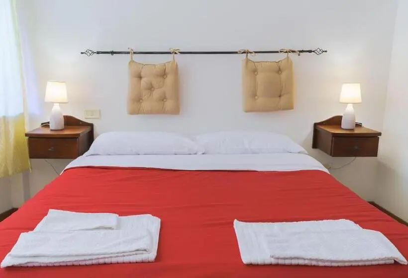 スタンダード４人部屋, Ostello Albergo Dagli Elfi