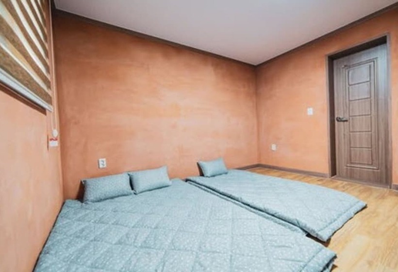 חדר סטנדרט, Castle