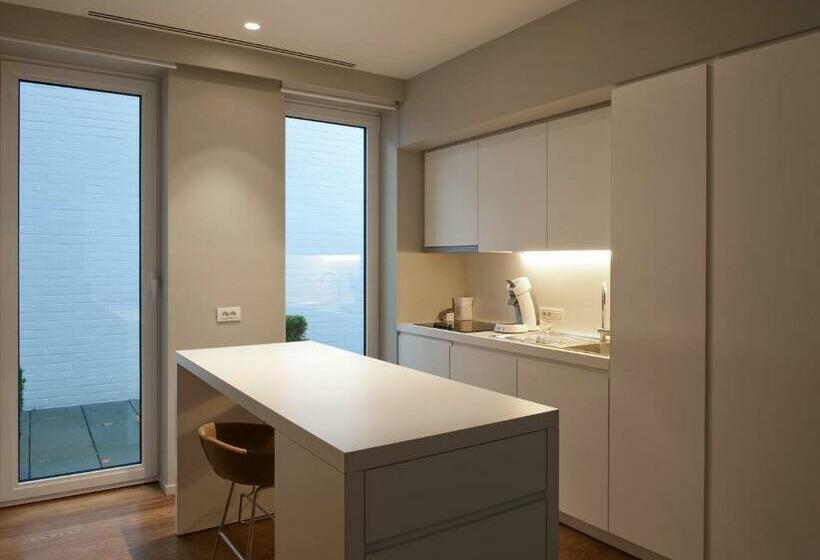 إستوديو قياسى, Studio K