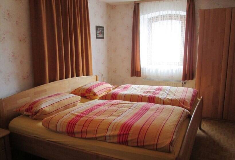 Quarto standard, Gasthaus Zum Goldenen Roß