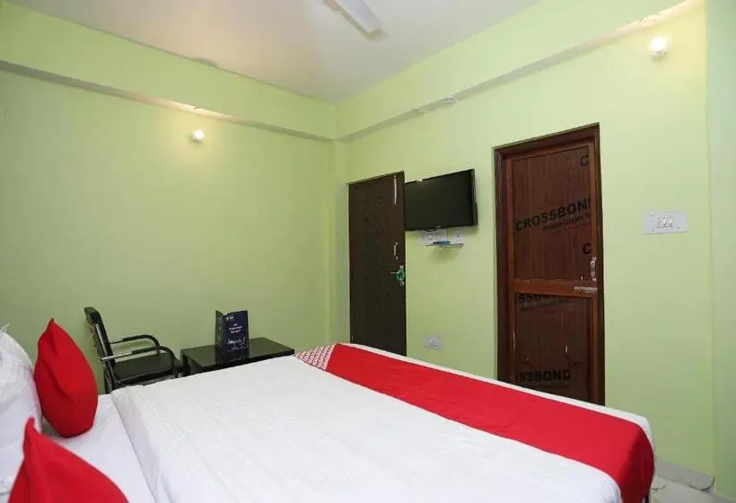 Basic Yhden Hengen Huone, O Near Anisabad Golambar