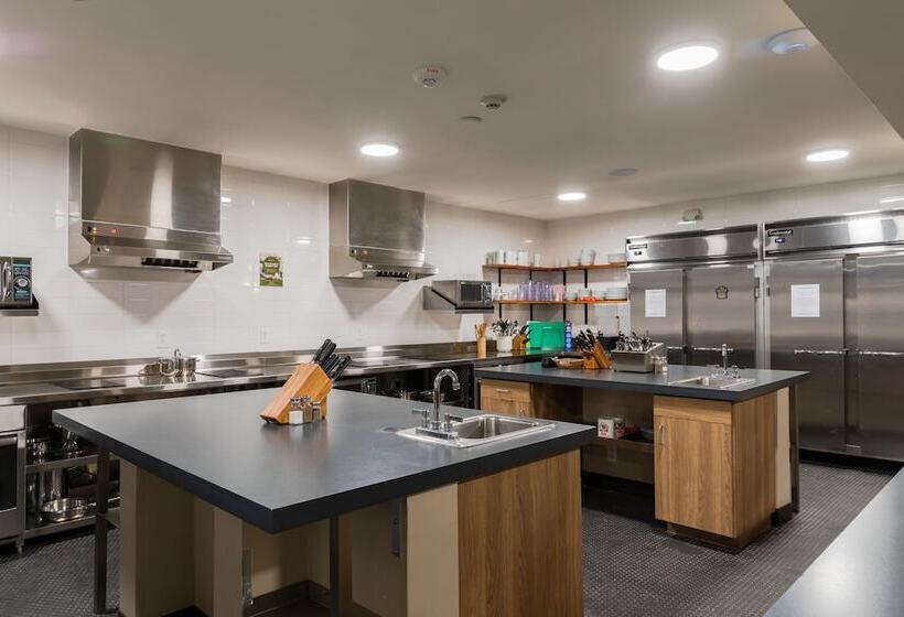 공동 객실, Hi New Orleans Hostel