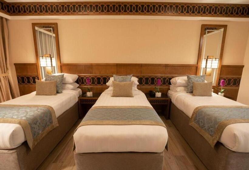 Номер Стандарт Трехместный, Violet Al Azizia Hotel Masjid Al Qatari