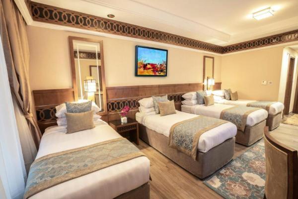 Люкс 3 Спальни, Violet Al Azizia Hotel Masjid Al Qatari