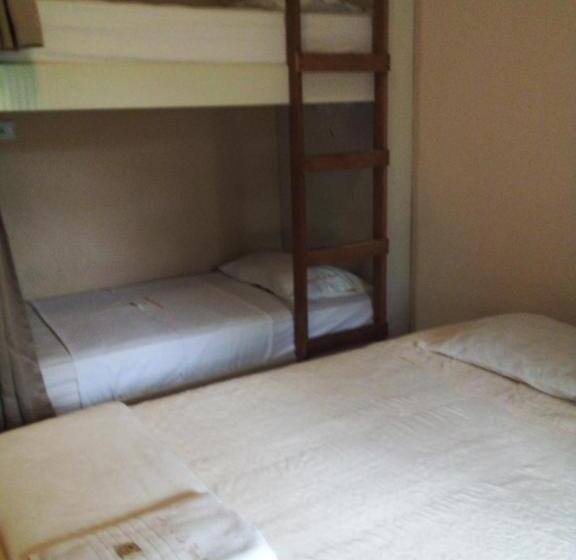 Standaard Vierpersoonskamer, Pousada Reserva Do Tombo Lounge Hostel