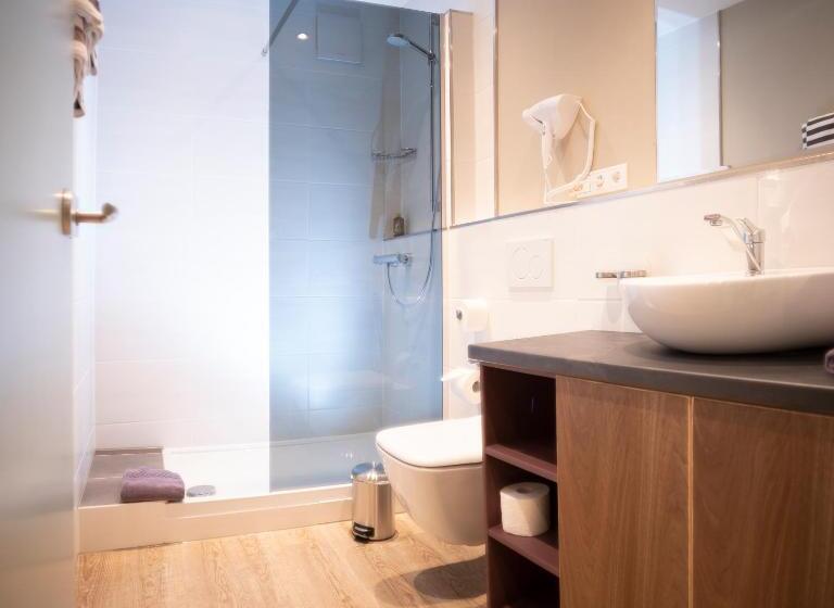 1階の1ベッドルームアパートメント, Ad1716 Apartments