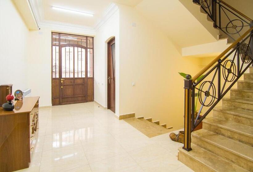 اتاق استاندارد چهار تخته, Tatev Hotel And Tours