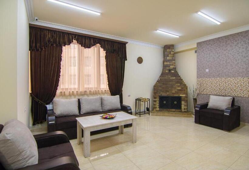 اتاق لوکس چهار تخته, Tatev Hotel And Tours