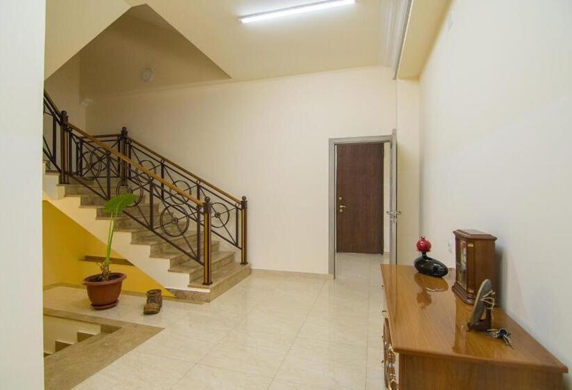 اتاق لوکس چهار تخته, Tatev Hotel And Tours