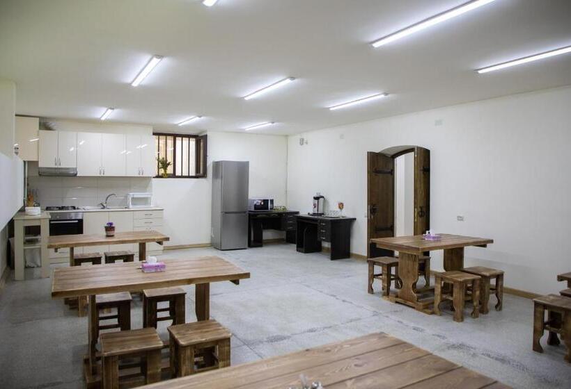 스탠다드 트리플 룸, Tatev Hotel And Tours