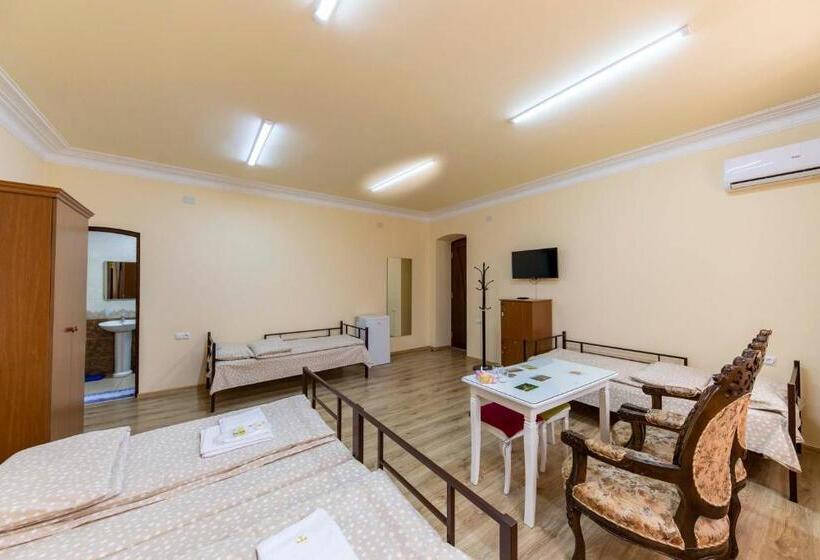 디럭스 4인 룸, Tatev Hotel And Tours