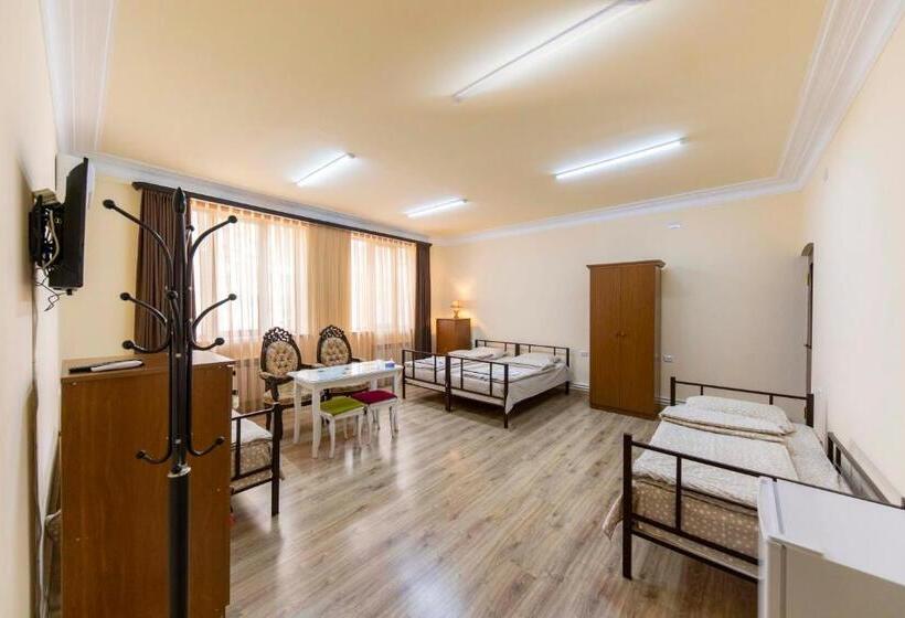 디럭스 4인 룸, Tatev Hotel And Tours