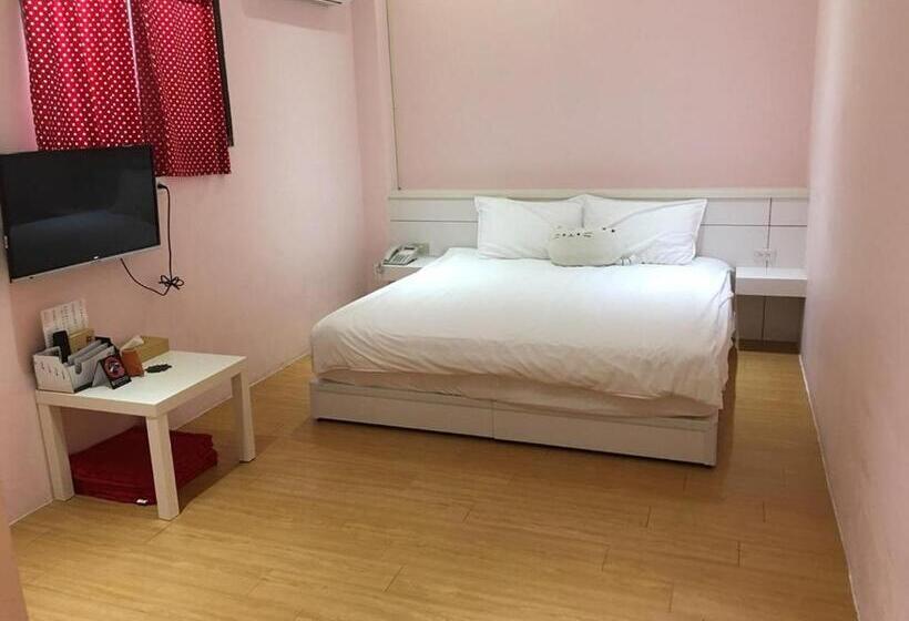 Номер Стандарт, 3 Feet Cat