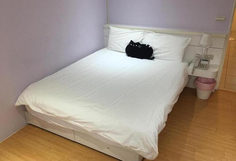 Номер Стандарт, 3 Feet Cat