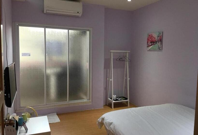 Номер Стандарт, 3 Feet Cat