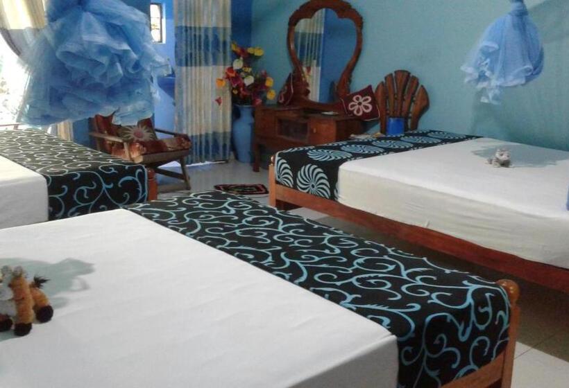 Четырехместный Номер Стандарт Вид на Сад, Flower Inn