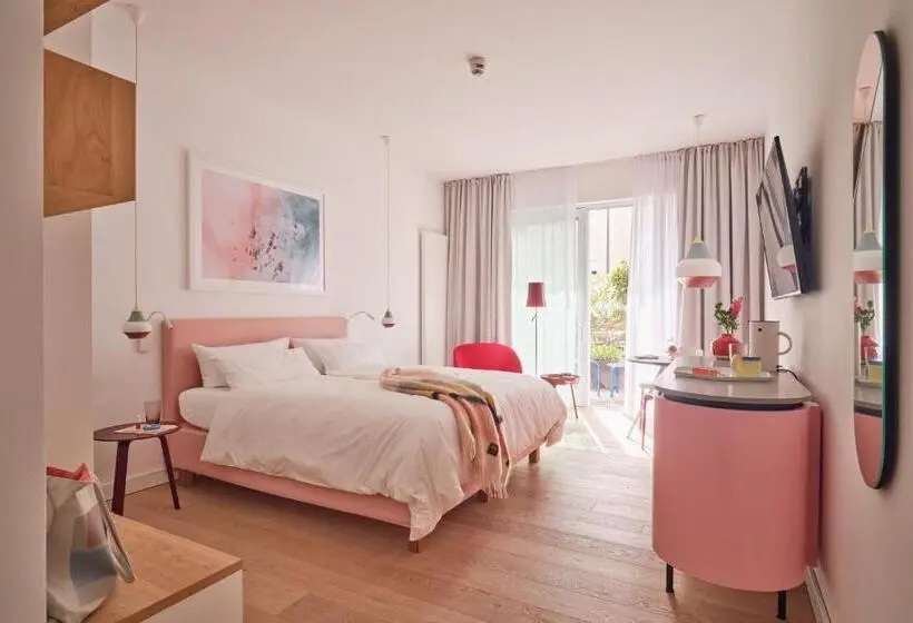 1 Bedroom Apartment with Terrace, New Wave