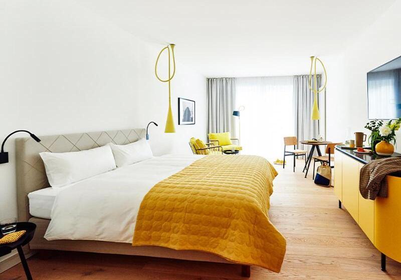 带阳台的豪华间, New Wave