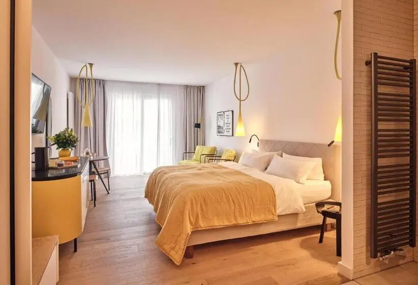 Deluxe Room with Terrace, New Wave