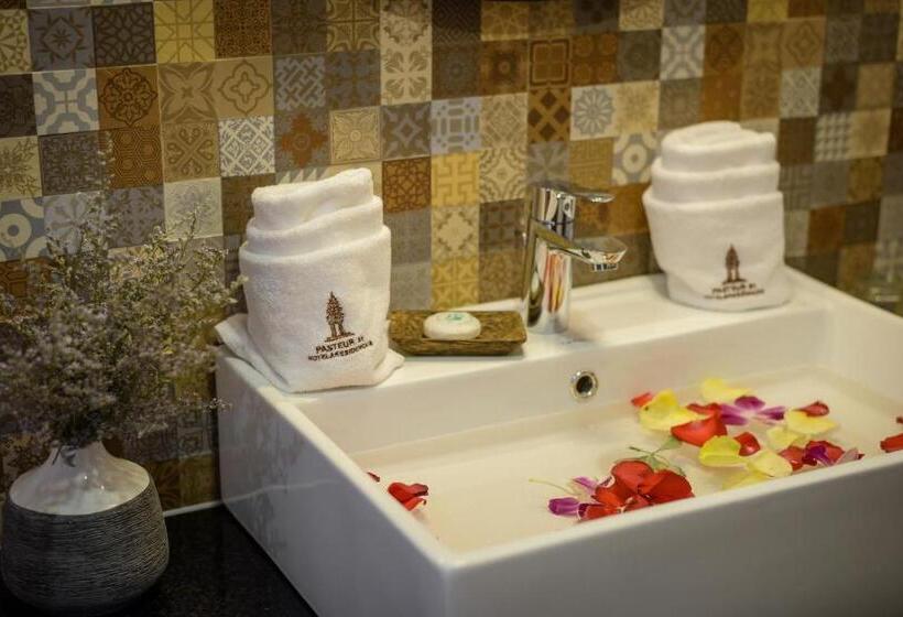 Трехместный Номер Superior, Phnom Penh 51 Hotel & Residences