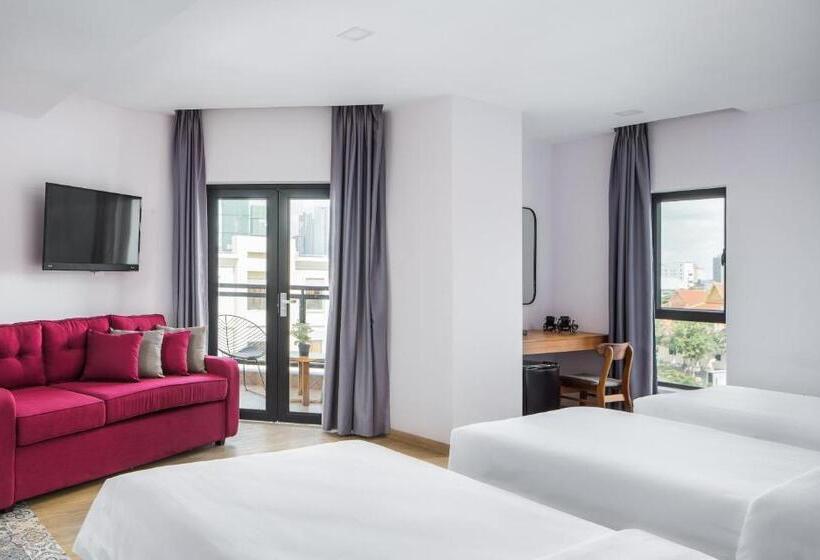 Трехместный Президентский, Phnom Penh 51 Hotel & Residences