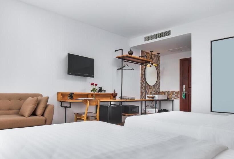 Номер Deluxe, Phnom Penh 51 Hotel & Residences