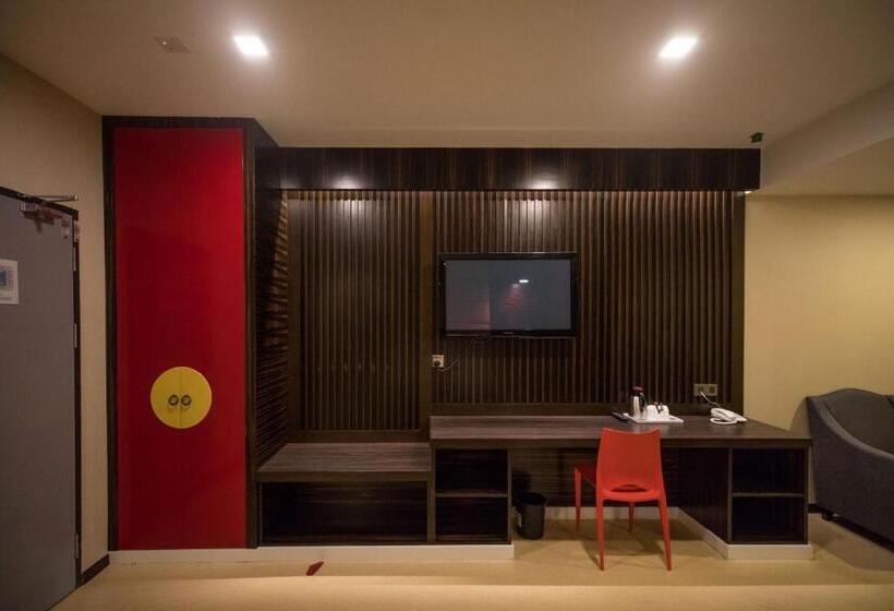 מיטת קינג בסוויטה, 3 Plus