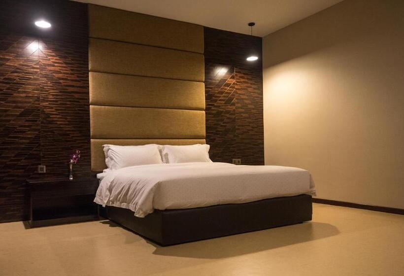 جناح سرير كينج, 3 Plus