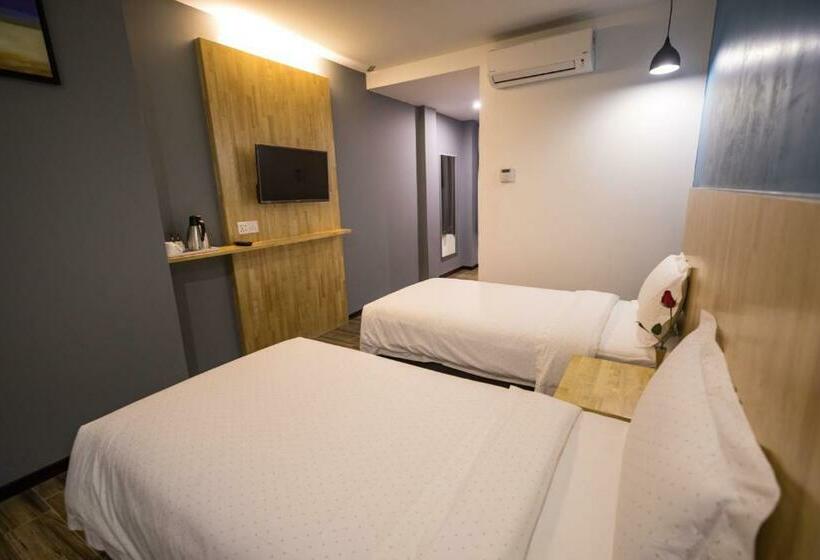 Quarto Superior, 3 Plus