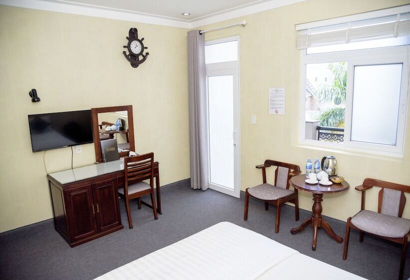 اتاق لوکس, Ha Trinh