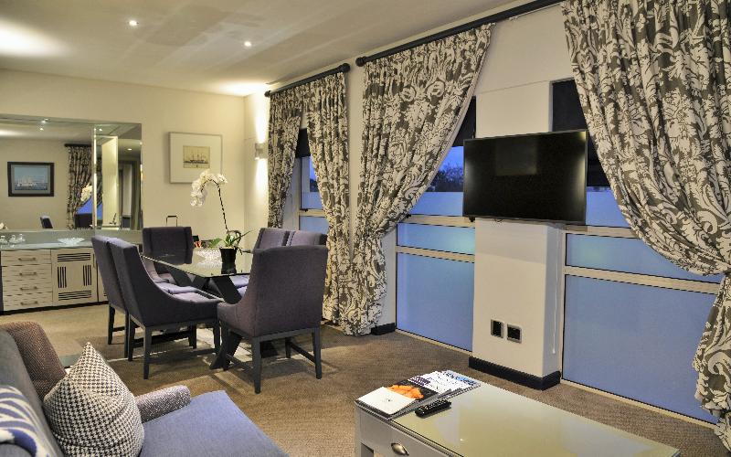 اتاق سوپریور با تخت بزرگ, Ha Trinh