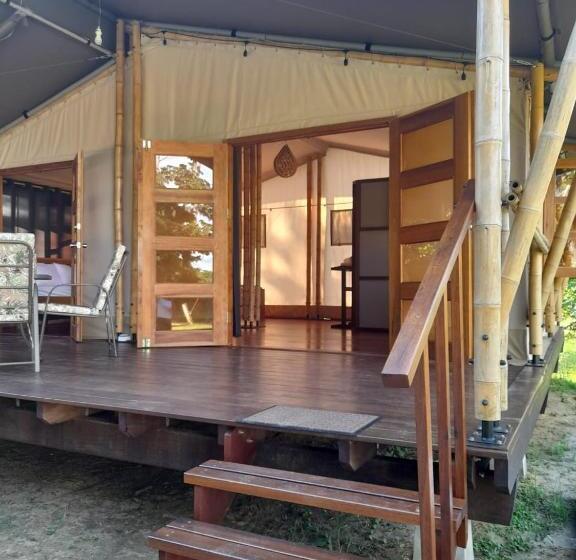 اتاق لوکس با بالکن, Houttuyn Wellness River Resort