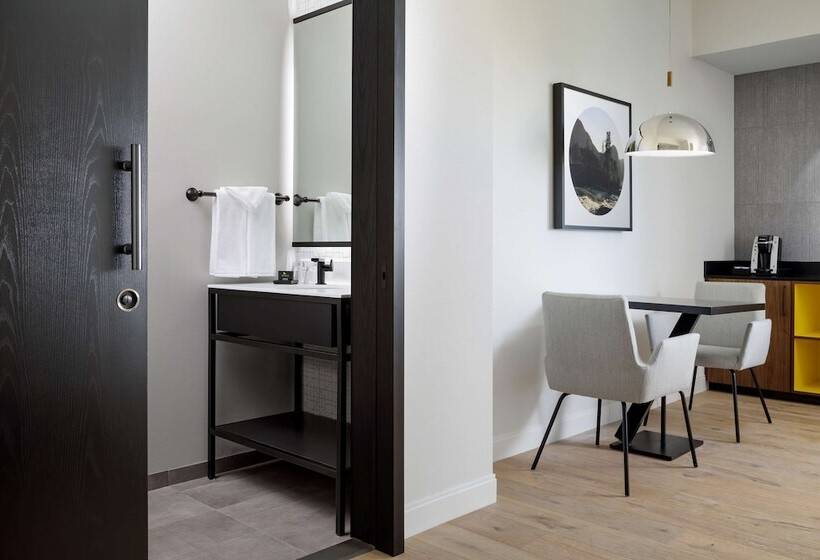 جناح, Hyatt Centric Mountain View